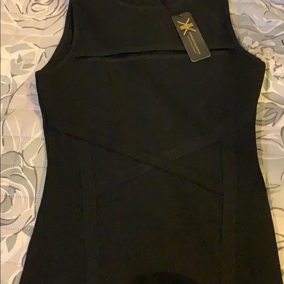 Kardashian’s Little Black Dress - Picture 3 of 7